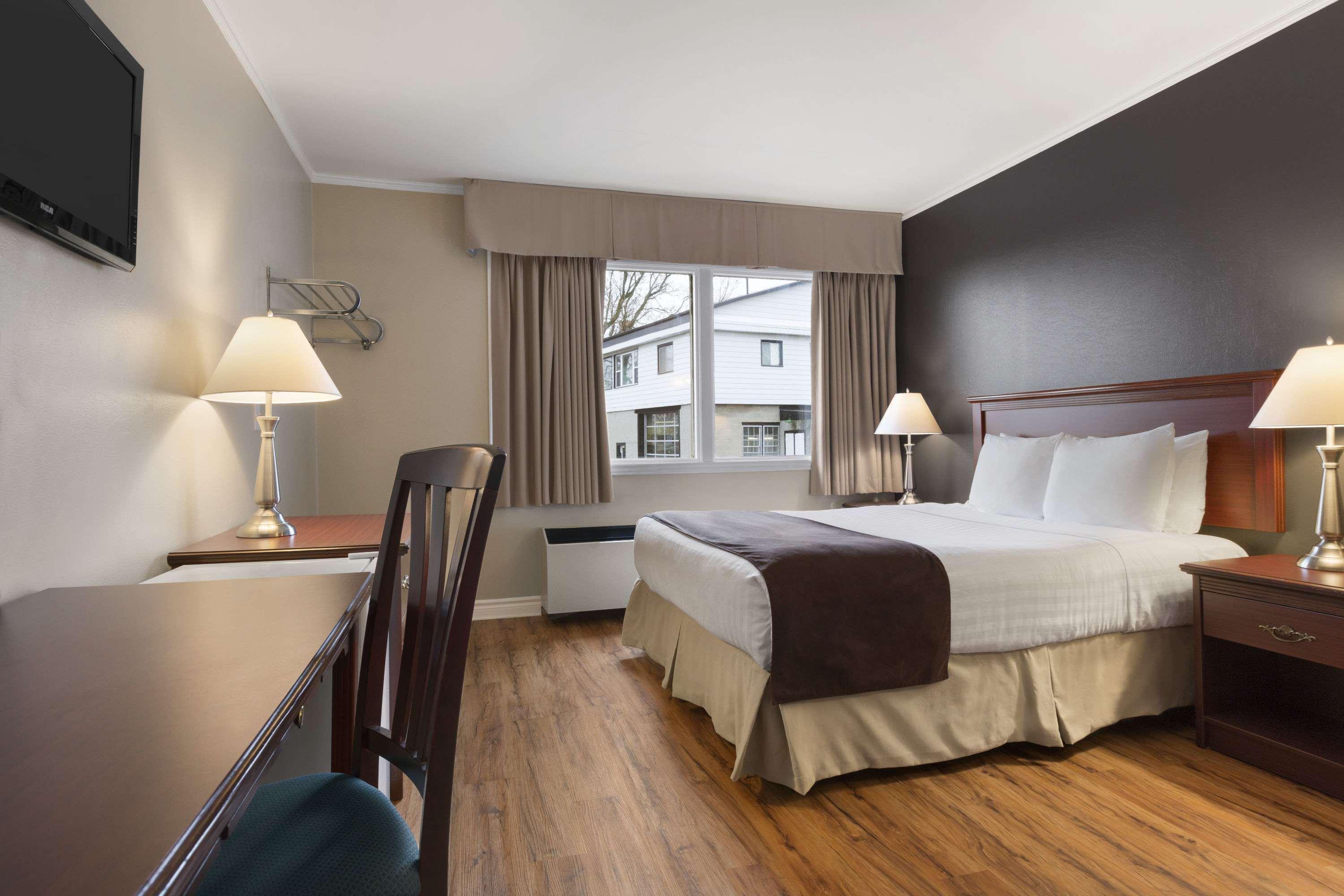Days Inn By Wyndham Brockville Exteriér fotografie