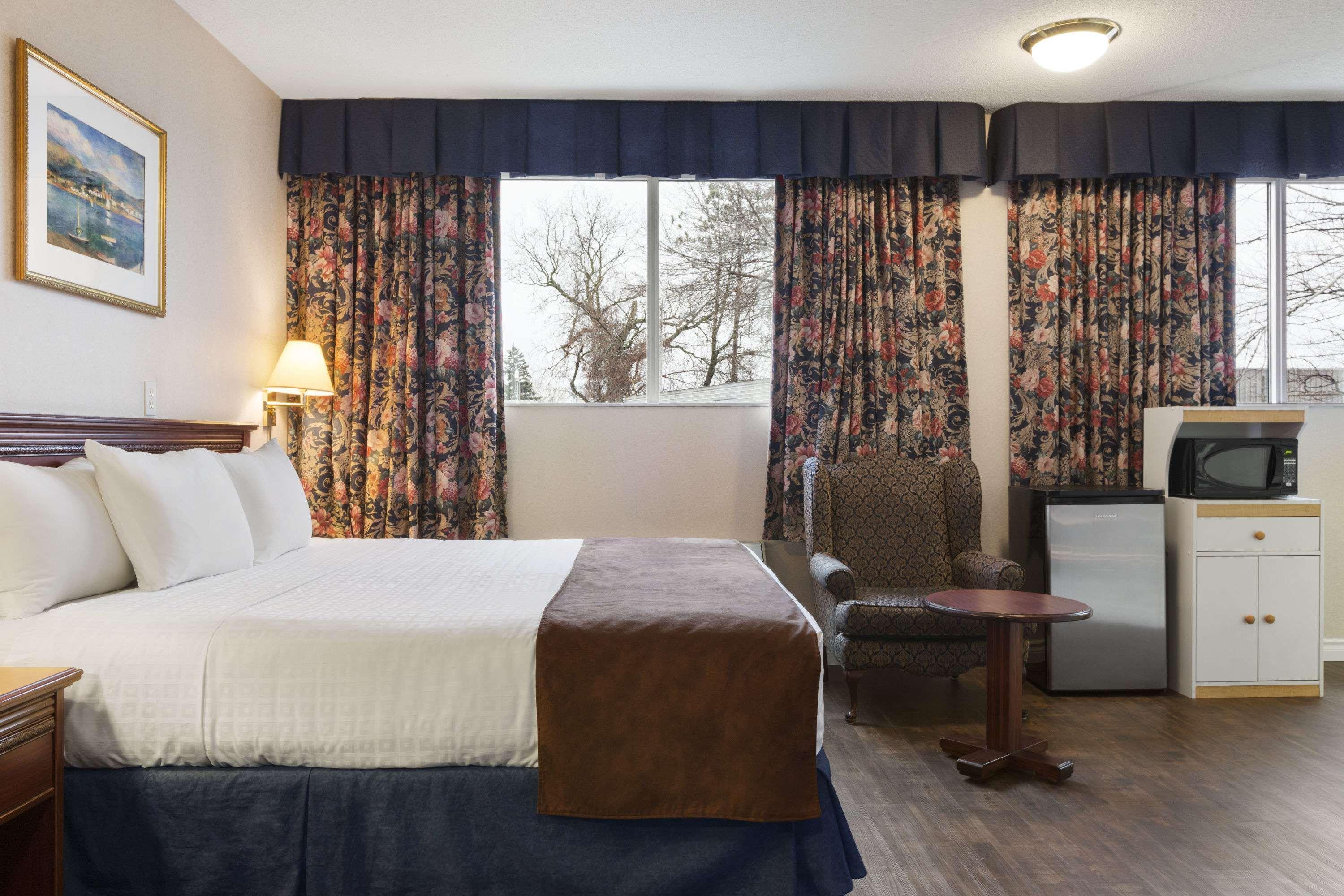 Days Inn By Wyndham Brockville Exteriér fotografie